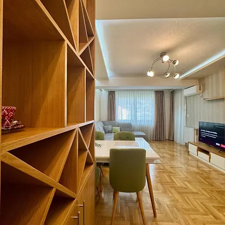 Apartment Modern Elegant W Free Parking