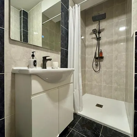 Modern Elegant W Free Parking * SJJ